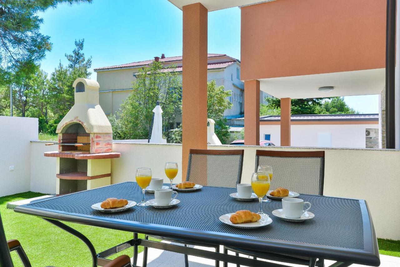 Cascada Villas With Private Jacuzzi And Private Parking Starigrad Paklenica Eksteriør billede