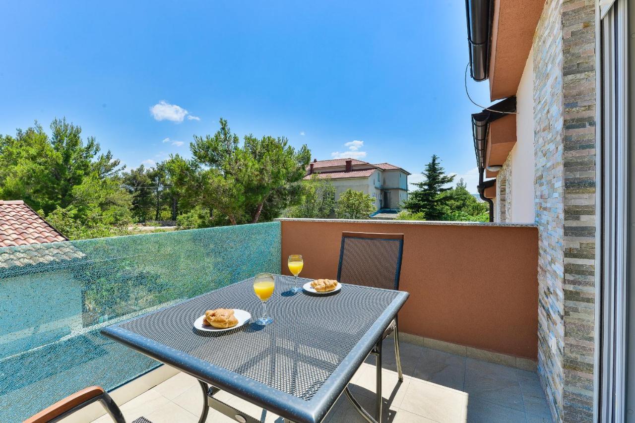 Cascada Villas With Private Jacuzzi And Private Parking Starigrad Paklenica Eksteriør billede